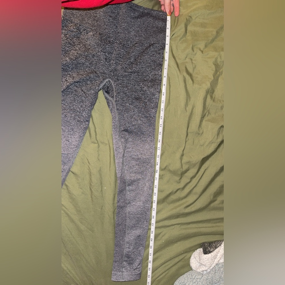 Gymshark Heather Gray Women's Leggings Size Medium - Picture 4 of 6